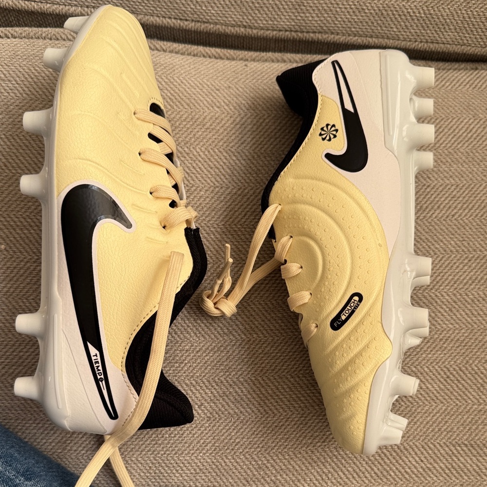 Nike Tiempo   Soccer Cleats